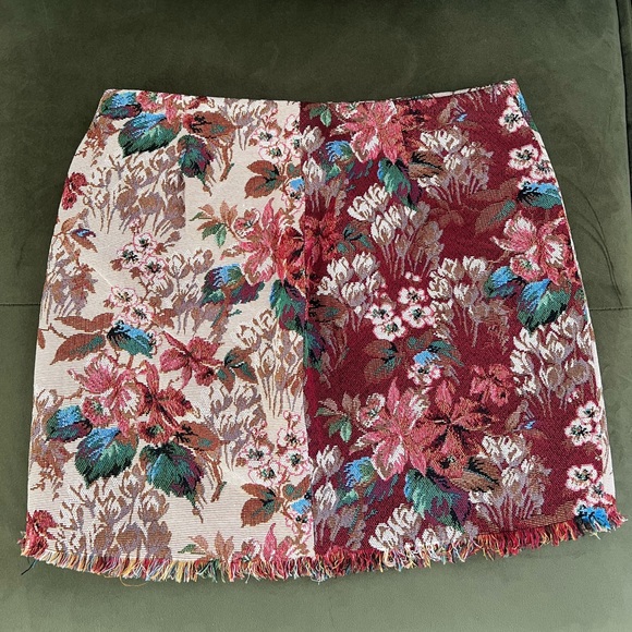 Mistress Rocks - Picture 2 of 2